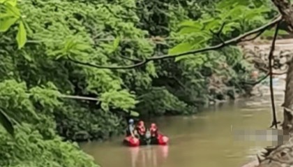 广东惠州一漂流景区17岁少年溺亡，疑因上岸后洗脚不慎被水冲走，事发时未佩戴救生设备，多部门已介入跟进；景区：相关人员正配合接受调查