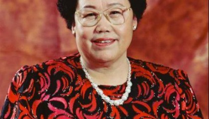 迟重瑞为妻子陈丽华光头36年，每天晚饭全家人一起吃，没有红过一次脸，有说不完的话