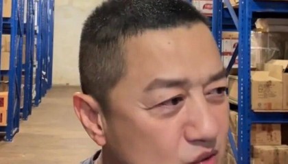 李亚鹏喊话张雪：虽然我们俩不认识，但是你的话我信，请拍卖冠军车时通知一声，我一定号召身边朋友支持