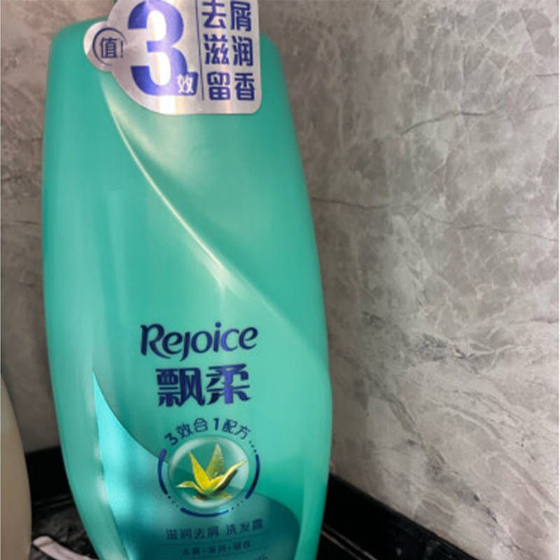 脂溢性头发用什么洗发水??无屑社交货币