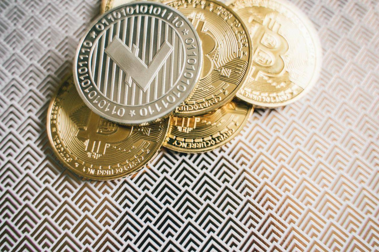 2026年现货黄金还能买吗？金价狂飙后的投资逻辑！