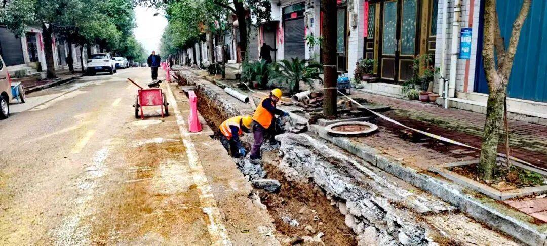 从“踮起脚”到“放心走”！开阳龙水乡改造污水管网“排”走群众烦心事