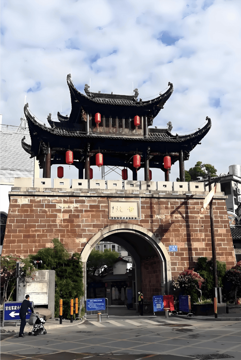 紧急叫停！深圳网红景区：相关物料已撤下！曾向游客有偿开放，部门回应